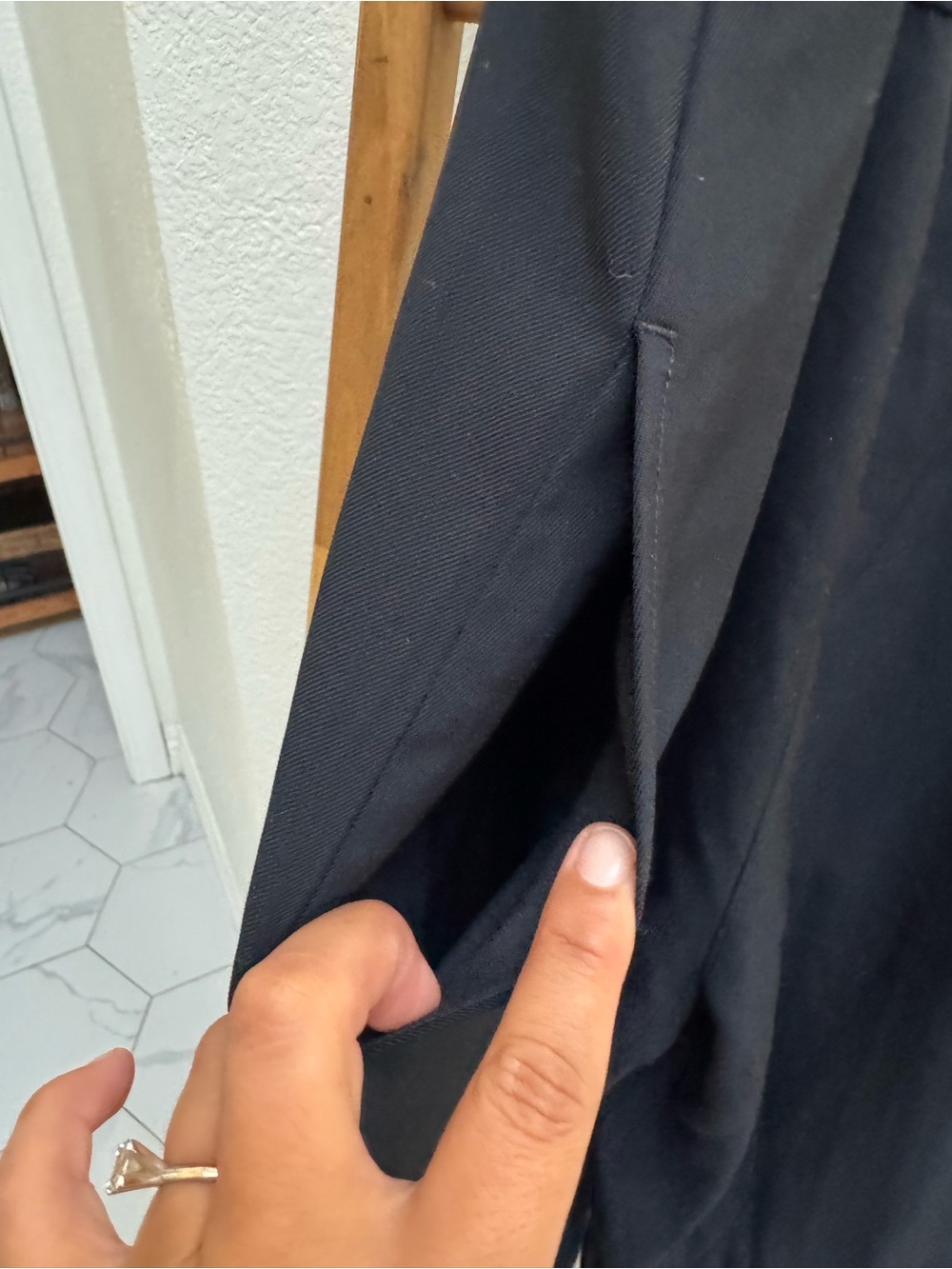 Everlane Black V-Neck Sleeveless Jumpsuit - Picture 9 of 11